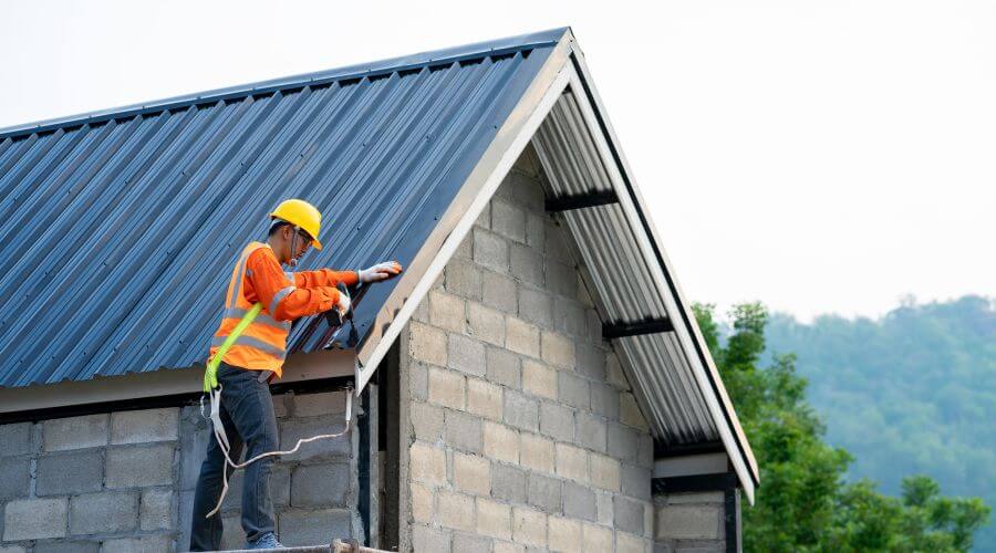 Professional Flat Roofing Installation in Edcouch, TX